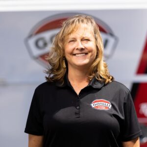 Gotelli team member Laura Lee